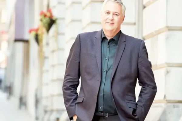 Paul Arcand Salaire