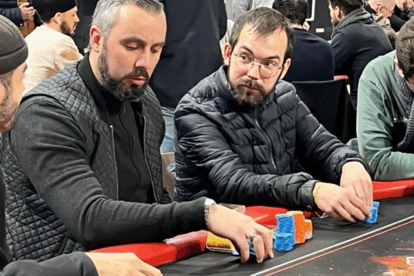 Les 10 Joueurs de Poker Les Plus Riches de France
